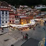 Urbanin I Plaza Ayuntamiento * 쿠딜레로