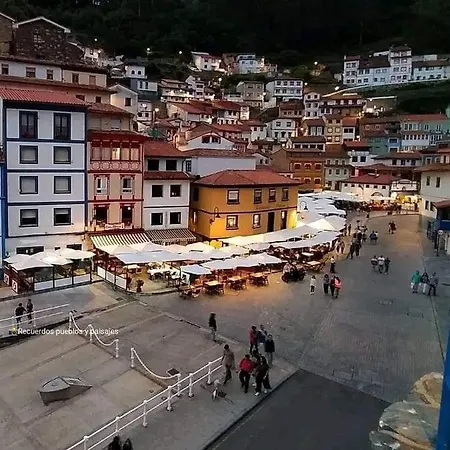 Urbanin I Plaza Ayuntamiento * Cudillero