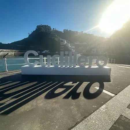 Urbanin I Plaza Ayuntamiento Cudillero